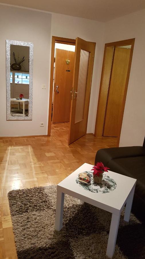 Ferien-& Monteurwohnung Koenen2 Nah Am Westfield Centro Оберхаузен Екстериор снимка